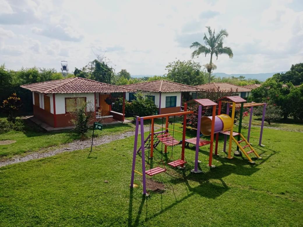 Hotel Campestre Manantial Del Quindio Montenegro Exteriör bild