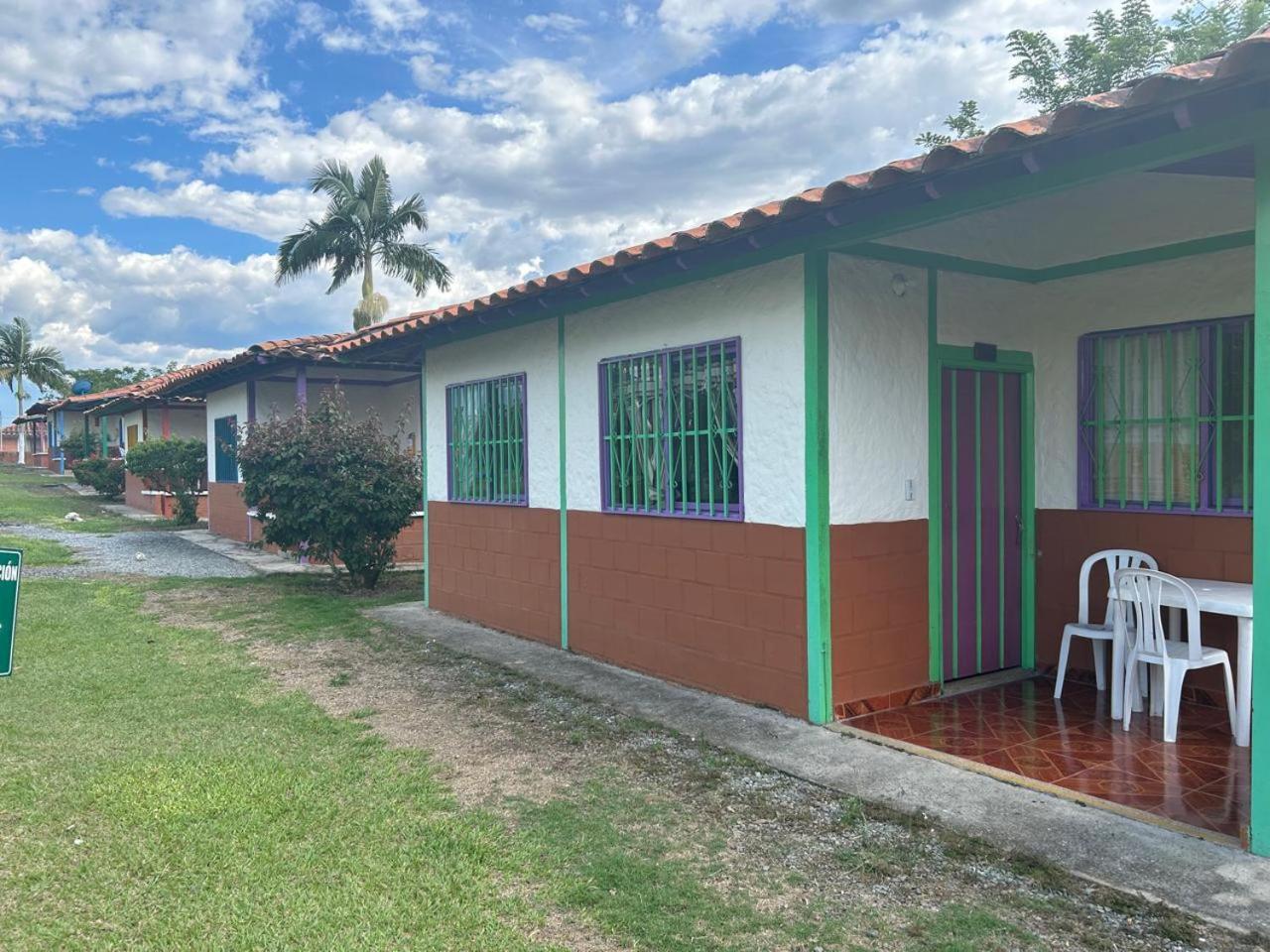 Hotel Campestre Manantial Del Quindio Montenegro Exteriör bild